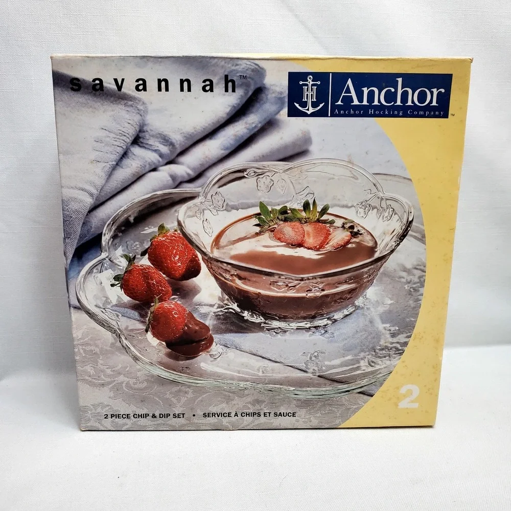 Vintage ♡ ANCHOR HOCKING SAVANNAH ♡ 2‎ Pc.  Chip & Dip Set ♡ Floral/Glass ♡ NIB!